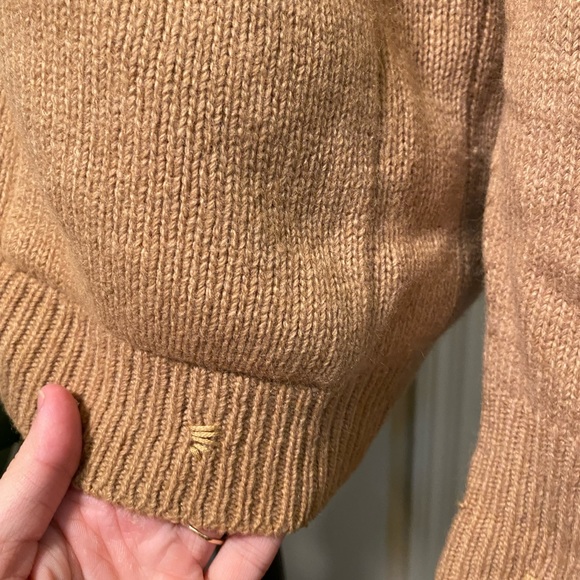 Gorgeous Vintage Camel Wool Cardigan - Picture 3 of 9